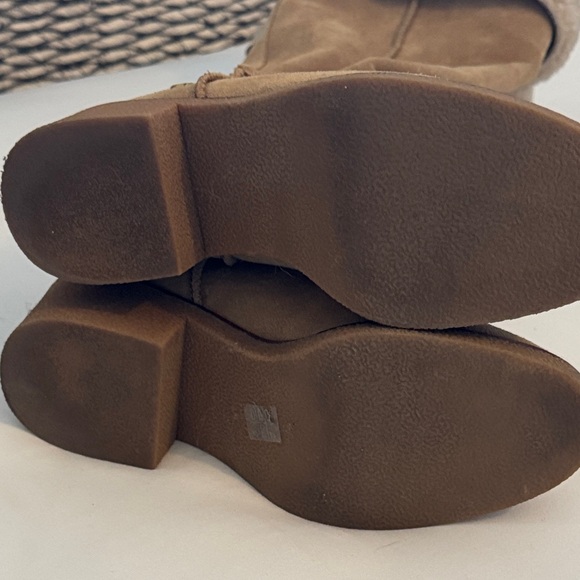 Coach Suede and Shearling Knee-High Boots - Sz 6 - Picture 3 of 8